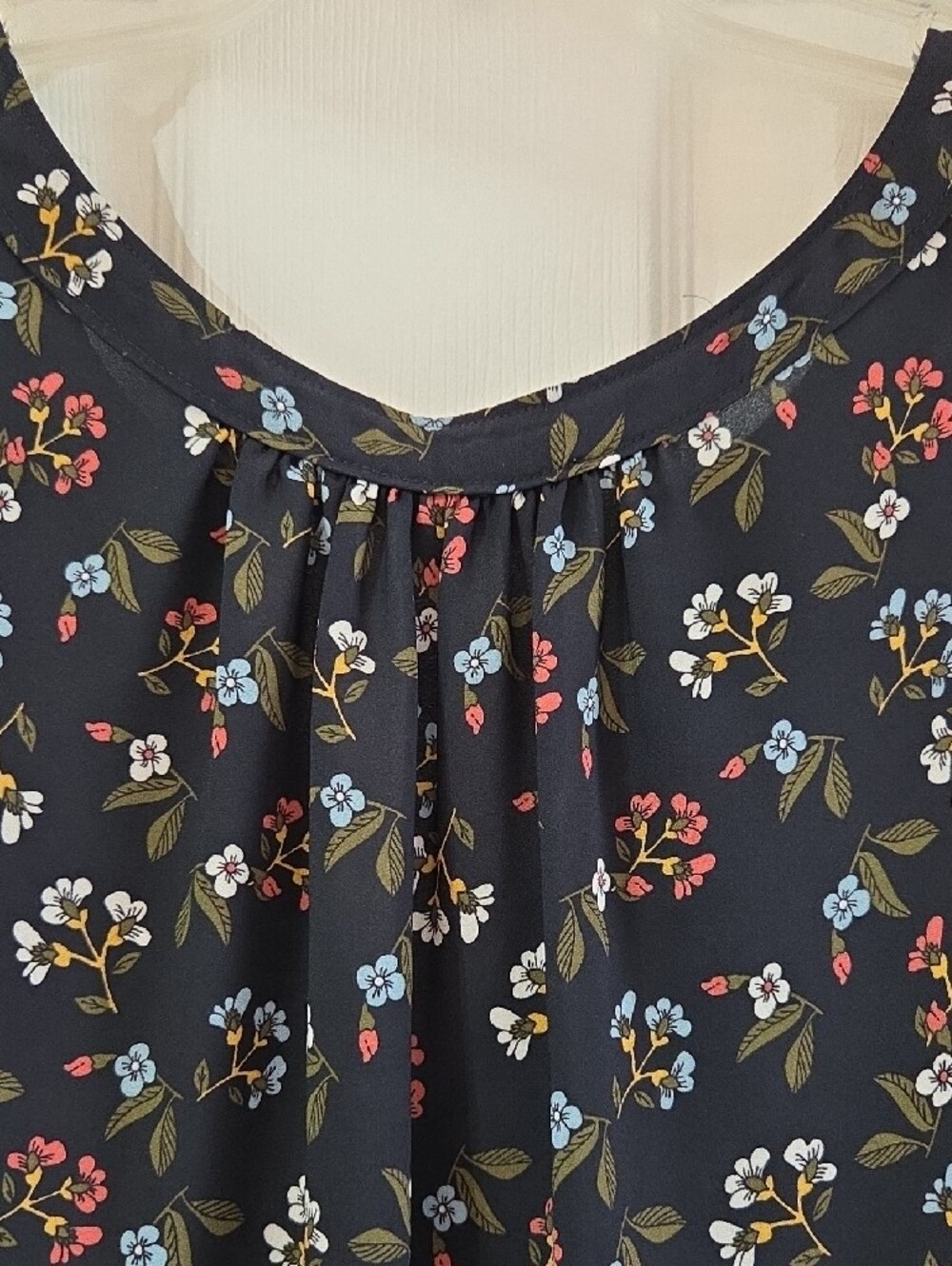 LOFT Navy Floral Sleeveless Top with Border Print, Size 16/XL - Picture 6 of 11